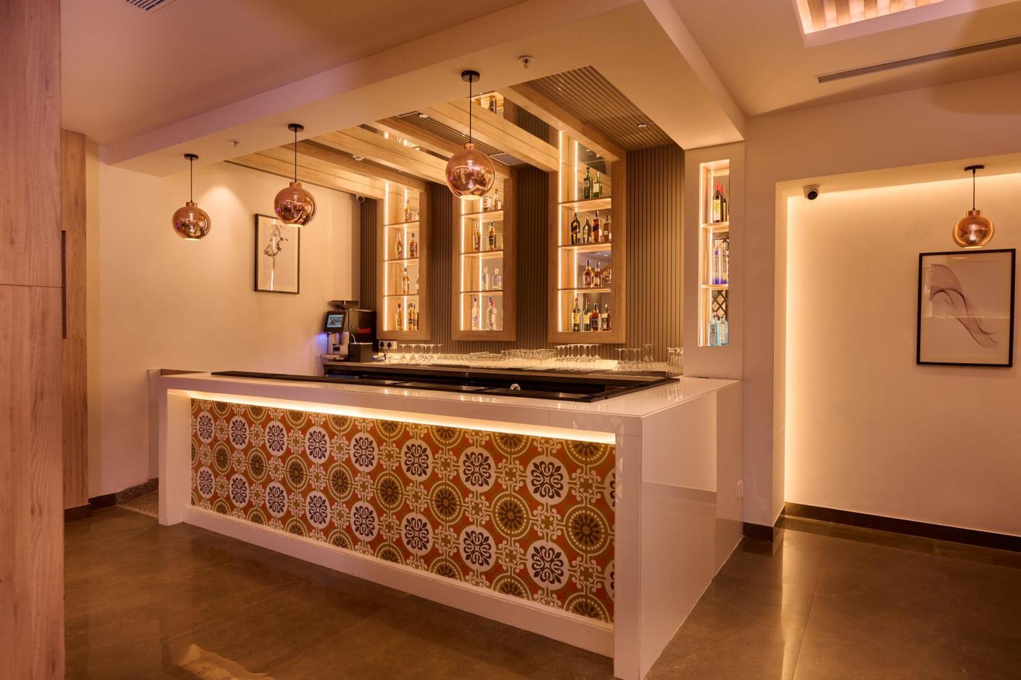 Delite Sarovar Portico פארידבד מראה חיצוני תמונה