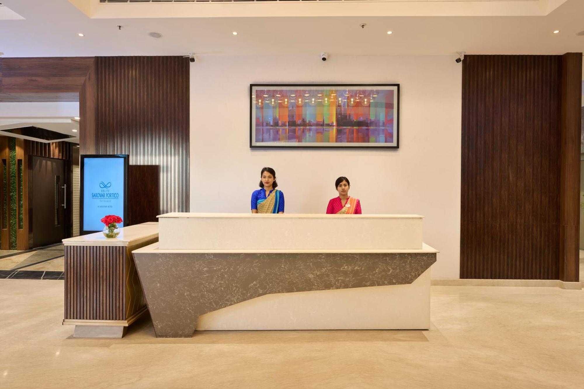 Delite Sarovar Portico פארידבד מראה חיצוני תמונה