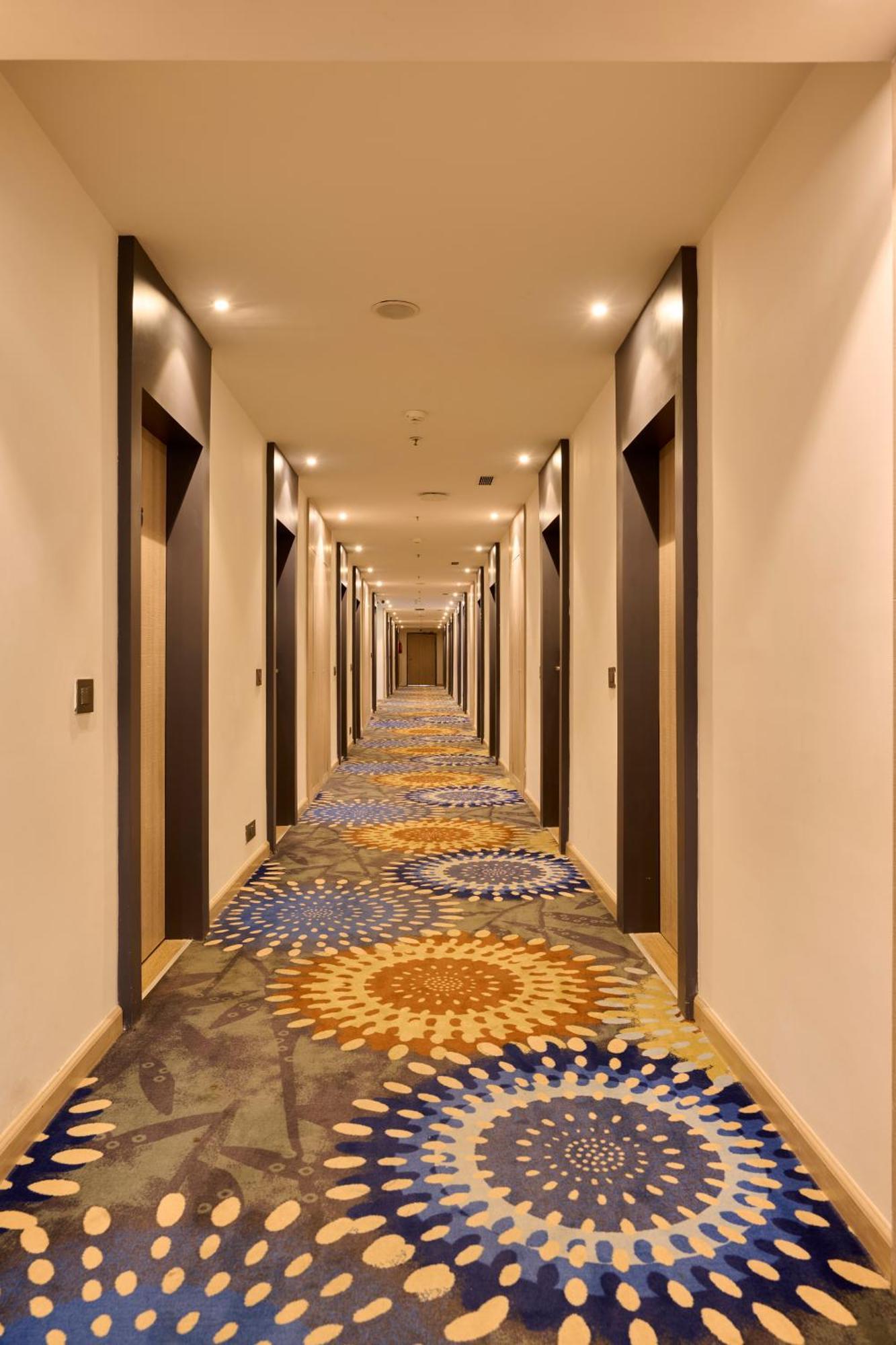 Delite Sarovar Portico פארידבד מראה חיצוני תמונה