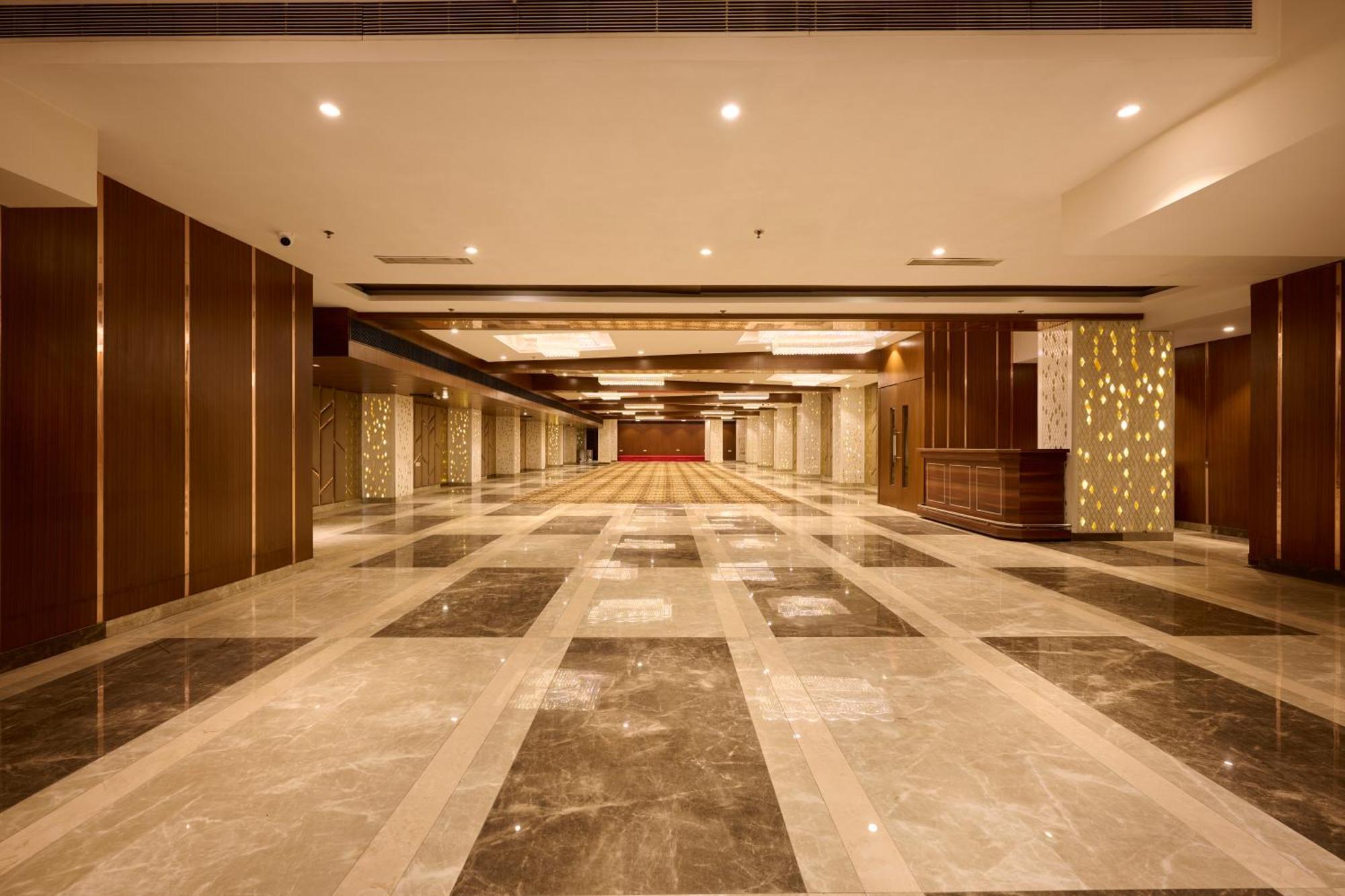 Delite Sarovar Portico פארידבד מראה חיצוני תמונה