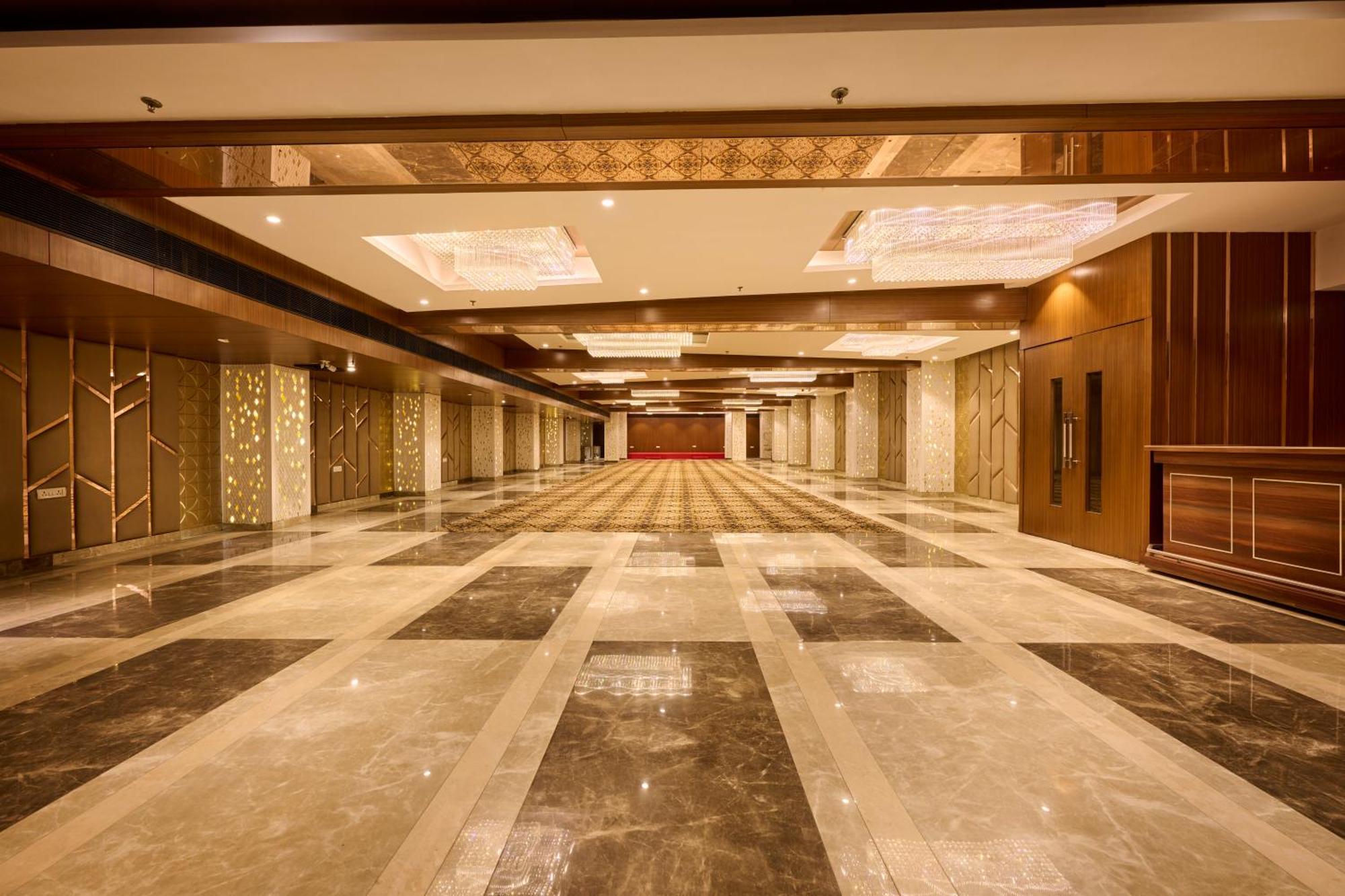 Delite Sarovar Portico פארידבד מראה חיצוני תמונה